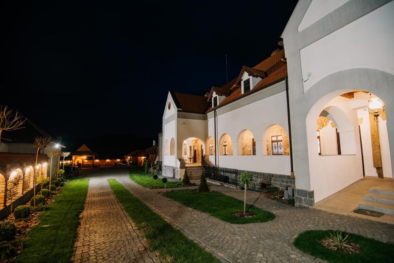 Molnos Kuria Pension Korond Kültér fotó