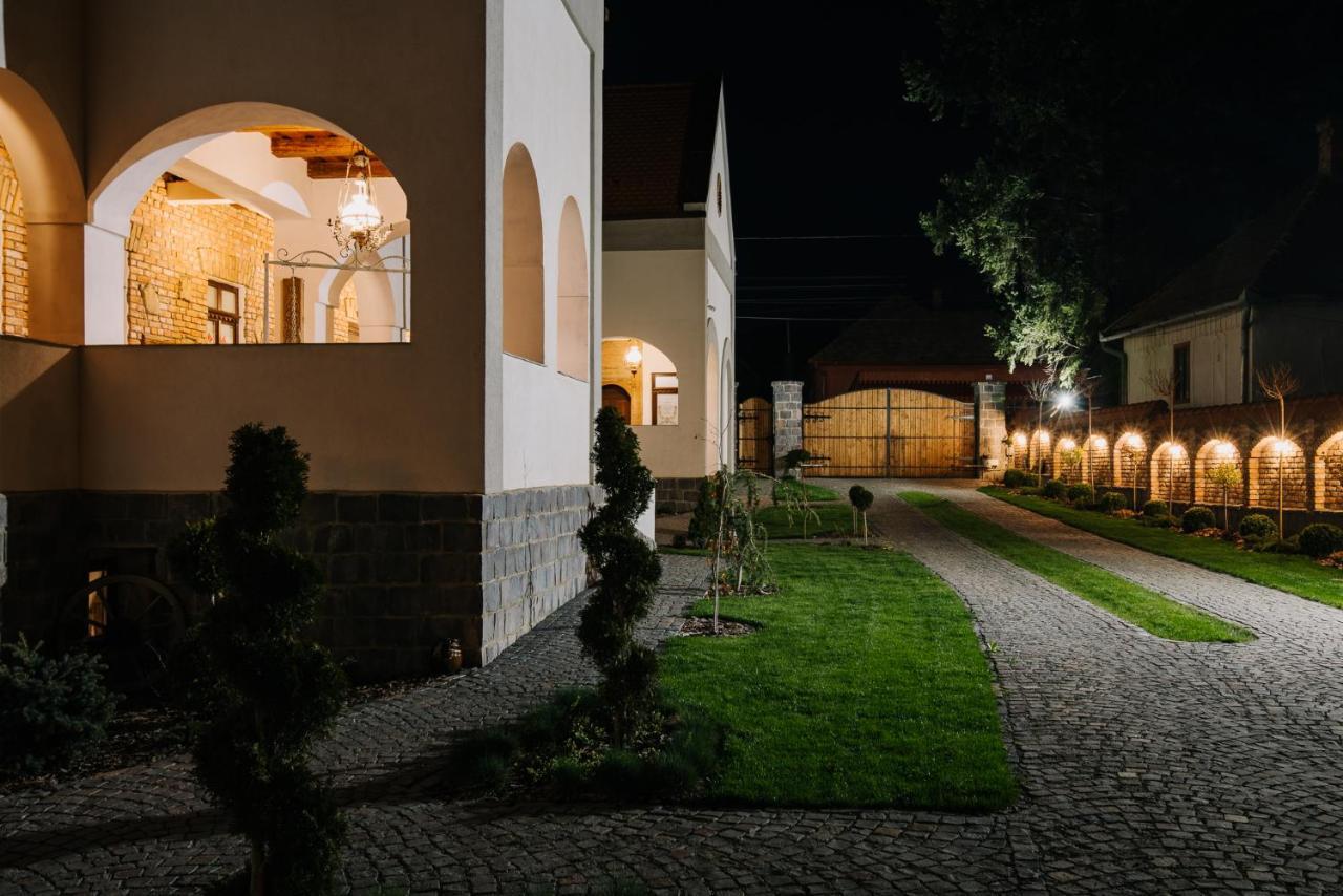 Molnos Kuria Pension Korond Kültér fotó