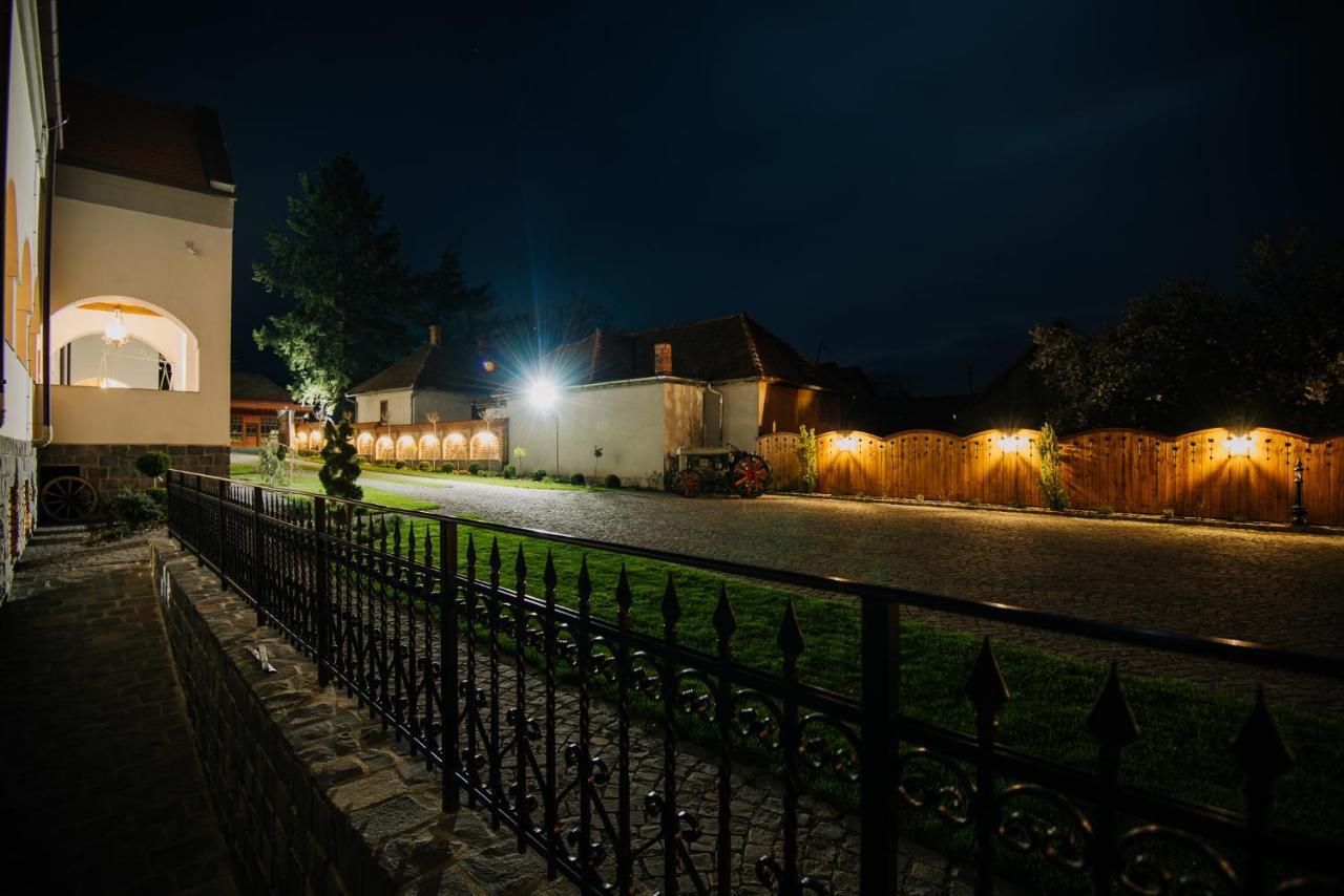 Molnos Kuria Pension Korond Kültér fotó