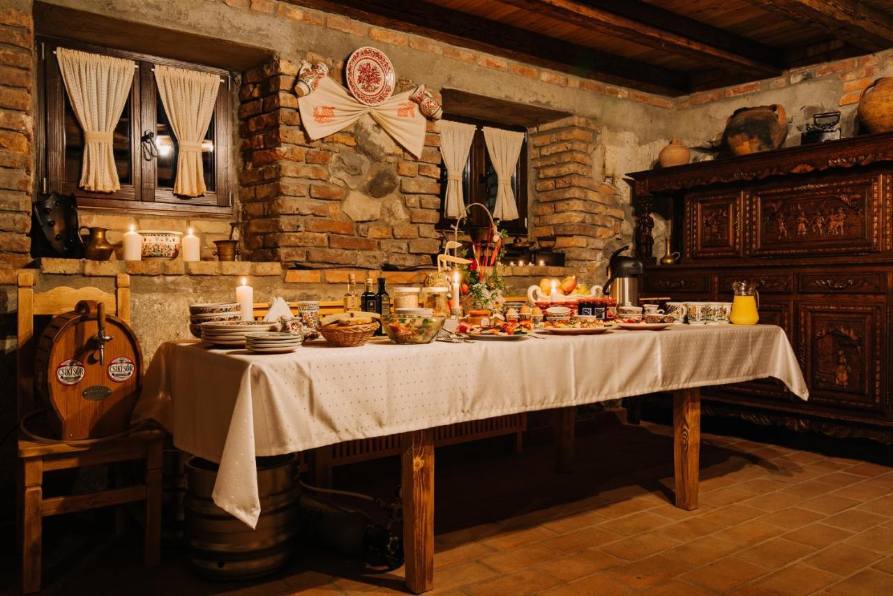 Molnos Kuria Pension Korond Kültér fotó